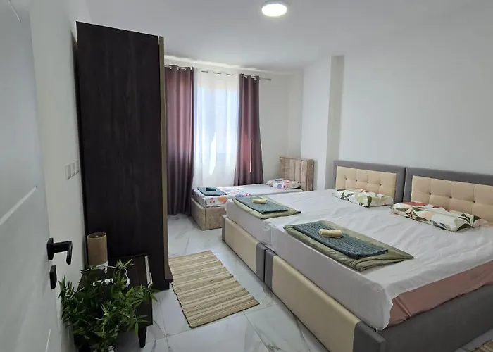 Golapp - Golem's Luxury Golem (Tirana)